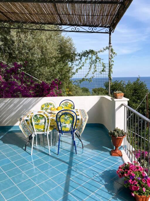 Casa Intiso - Two Double Bedroom Apartment Positano Exterior foto
